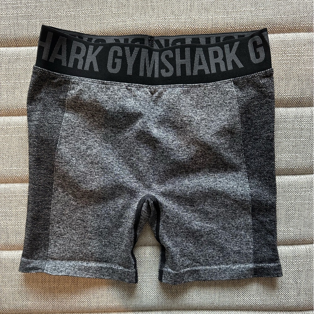 Dark heather grey Gymshark logo band biker short Small